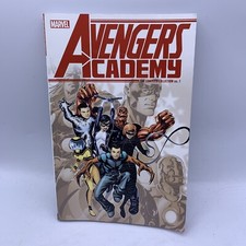 AVENGERS ACADEMY: THE COMPLETE COLLECTION Volume 1 Marvel 2018 comprar usado  Enviando para Brazil
