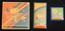 CONJUNTO DE 3 TAMPAS CAIXAS DE BUGIGANGAS TESOURO VINTAGE 1958,1965 SNOOPY WOODSTOCK TREASURE comprar usado  Enviando para Brazil