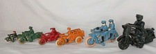 Lote 6 brinquedos antigos de ferro fundido para motocicleta Harley Davidson policial e carrinho de colisão Hubley comprar usado  Enviando para Brazil