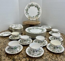 Vintage set royal for sale  High Ridge