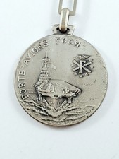 Keychain aircraft carrier d'occasion  Expédié en Belgium