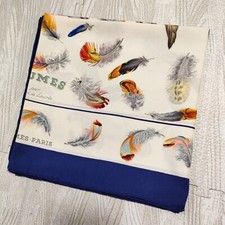 Hermes carre plumes d'occasion  Expédié en Belgium