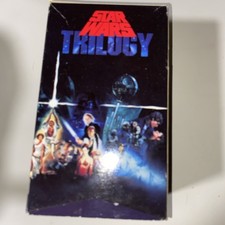 VHS Star Wars Trilogy Set of (3) Tapes Pre Owned VG Condition comprar usado VHS Star Wars Trilogy Set of (3) Tapes Pre Owned VG Condition comprar usado  Enviando para Brazil