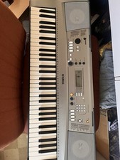 Piano digital Yamaha YPT-310 probado funcionando sin adaptador de CA segunda mano  Embacar hacia Mexico