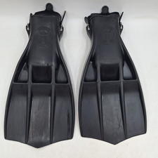 Aqua lung divers for sale  East Hartford