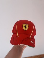 Casquette ferrari dédicacée d'occasion Casquette ferrari dédicacée d'occasion  Brest