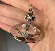 Vivienne westwood necklace d'occasion  Expédié en Belgium
