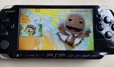 Piano Sony PSP 3001 preto + 3 jogos + carregador + bateria Sony genuína + 1GB, usado comprar usado  Enviando para Brazil