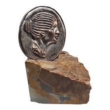 Statua scultura altorilievo usato Statua scultura altorilievo usato  Carrara