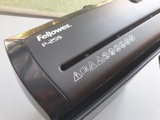 Fellowes powershred 25s gebraucht kaufen  Öhningen