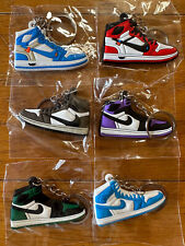 Portachiavi sneakers nike usato  Sulmona