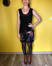 Jolie robe ajourée d'occasion Jolie robe ajourée d'occasion  Auterive