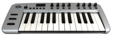 Teclado M-Audio O2 controlador USB MIDI - Frete grátis comprar usado Teclado M-Audio O2 controlador USB MIDI - Frete grátis comprar usado  Enviando para Brazil