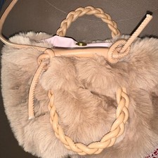 Trendige plüsch umhängetasch gebraucht kaufen Trendige plüsch umhängetasch gebraucht kaufen  Wiesbaden