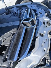 Front bumper grille d'occasion  Expédié en Belgium