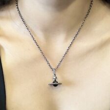 Collana vivienne westwood usato  Spedire a Italy