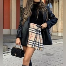 Burberry london pleated for sale  Tuckerton