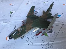 Usado, Kit de aeronave modelo Hasegawa Vought A-7 Corsair 11 construído em escala 1/72 para exibição comprar usado  Enviando para Brazil