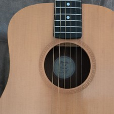 Chitarra acustica baby usato  Spedire a Italy
