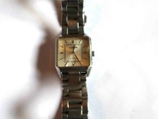 Orologio lorus donna usato  Bologna