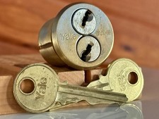 Yale Bicêntrico Vintage Fechadura de Alta Segurança Com Ambas as Chaves Funciona Chaveiro Locksport comprar usado  Enviando para Brazil