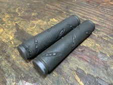 Punhos de guidão de borracha OEM GT da década de 1990 Timberline 5,5” de comprimento comprar usado  Enviando para Brazil