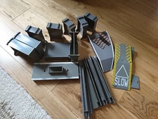 Tri ang platform for sale  DUNDEE