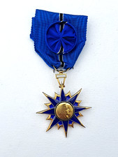 Ordre mérite ministère d'occasion  Menton