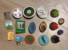 Lot insignes broches d'occasion  Villecresnes