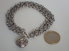 Beau bracelet fleuri d'occasion  France