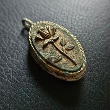 Pendentif reliquaire décor d'occasion  Toulouse-