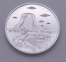 Usado, UFOs Over Devils Tower alto relevo 1 oz .999 prata arte redonda Intaglio comprar usado  Enviando para Brazil