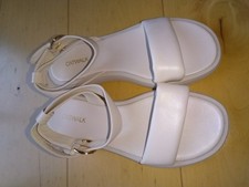 Catwalk sandalen fesselriemche gebraucht kaufen  Schwaigern