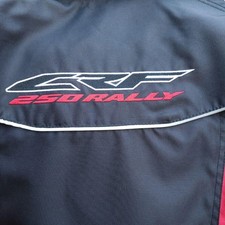 roupa crf comprar usado roupa crf comprar usado Enviando para Brazil