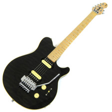 Guitarra elétrica Music Man AX3 usada / preta / estojo macio / barra de armamento / 3,7 kg comprar usado  Enviando para Brazil