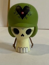 2008 Kidrobot Heroes and Heartbreakers CHASE Soldier Skull por Ryan Bubnis 2" comprar usado 2008 Kidrobot Heroes and Heartbreakers CHASE Soldier Skull por Ryan Bubnis 2" comprar usado  Enviando para Brazil