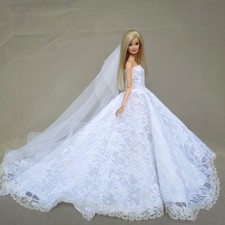 Vestiti barbie vintage usato  Pianoro