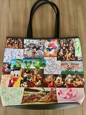Sacola Tote Loungefly Parques da Disney Fab Five Mickey Mouse Minnie Pateta Donald Daisy comprar usado Sacola Tote Loungefly Parques da Disney Fab Five Mickey Mouse Minnie Pateta Donald Daisy comprar usado  Enviando para Brazil