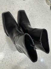 Vagabond women alina for sale  Revere