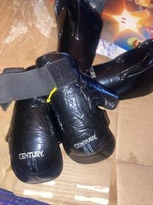 Usado, Luvas de mão Century tamanho pequeno proteção de equipamento poupador de karatê comprar usado  Enviando para Brazil