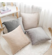 Throw pillows set for sale  Girard