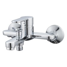Brass bathtub faucet d'occasion  Expédié en Belgium