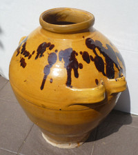 Antico vaso coccio usato  Volano