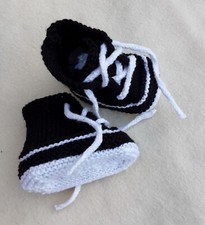 Chaussons baskets bébé d'occasion  Réville