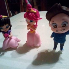 Tre personaggi collezione usato  Bologna