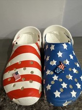 Tamancos Crocs tamanho M9/W11 clássico bandeira americana estrelas e listras EUA vermelho branco azul, usado comprar usado  Enviando para Brazil