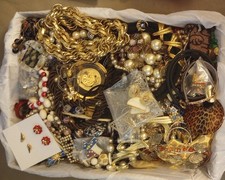 Vintage jewelry lot for sale  Corydon