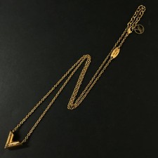 Collana con ciondolo usato Collana con ciondolo usato  Spedire a Italy