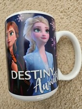 Xícara de café Disney Elsa and Anna 16 oz Destiny Awaits 2019 - Designs Zak comprar usado  Enviando para Brazil
