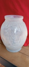 Vase verre moulé d'occasion  Jassans-Riottier